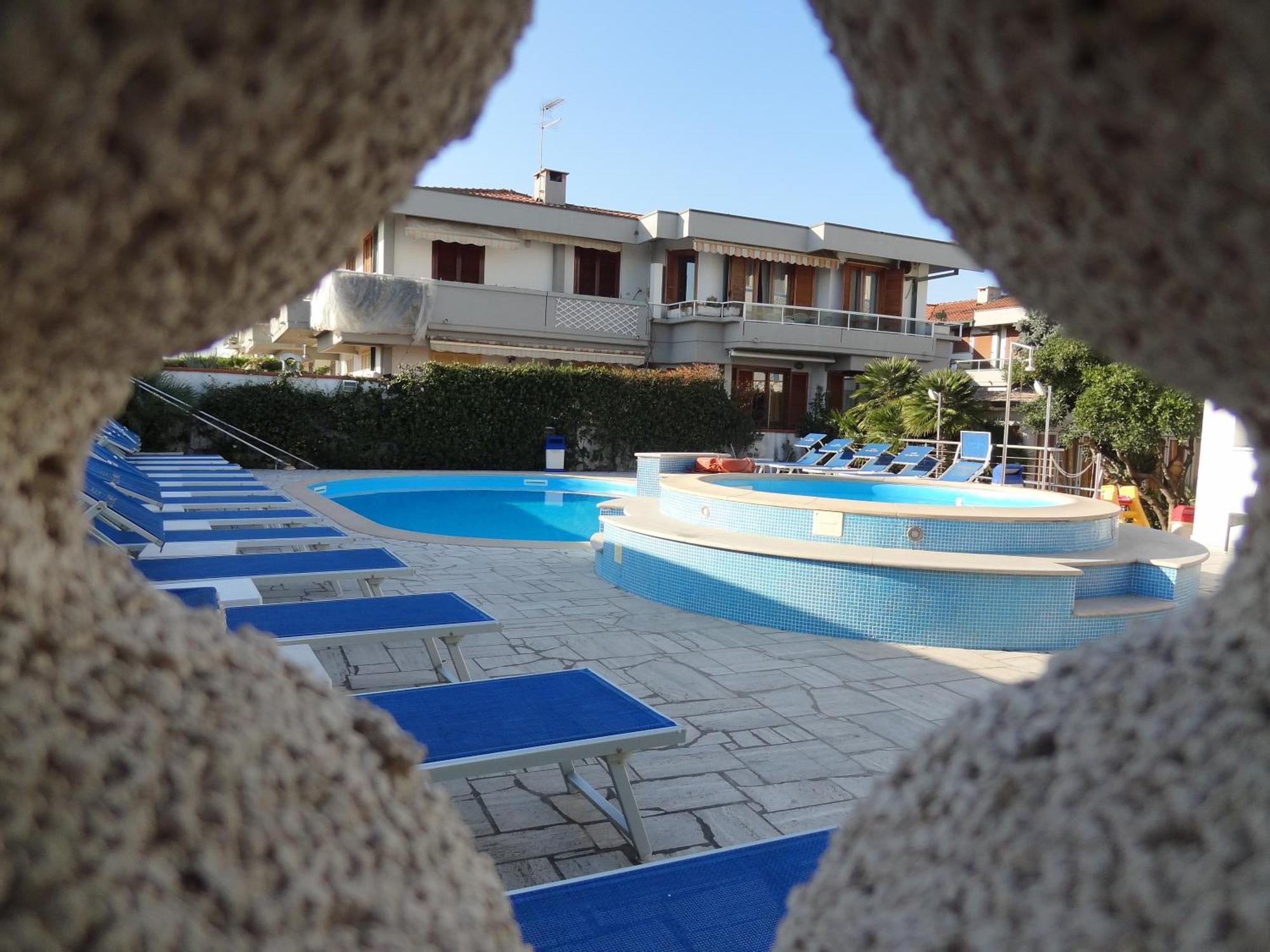 Hotel Eco Del Mare Marina di Massa Extérieur photo