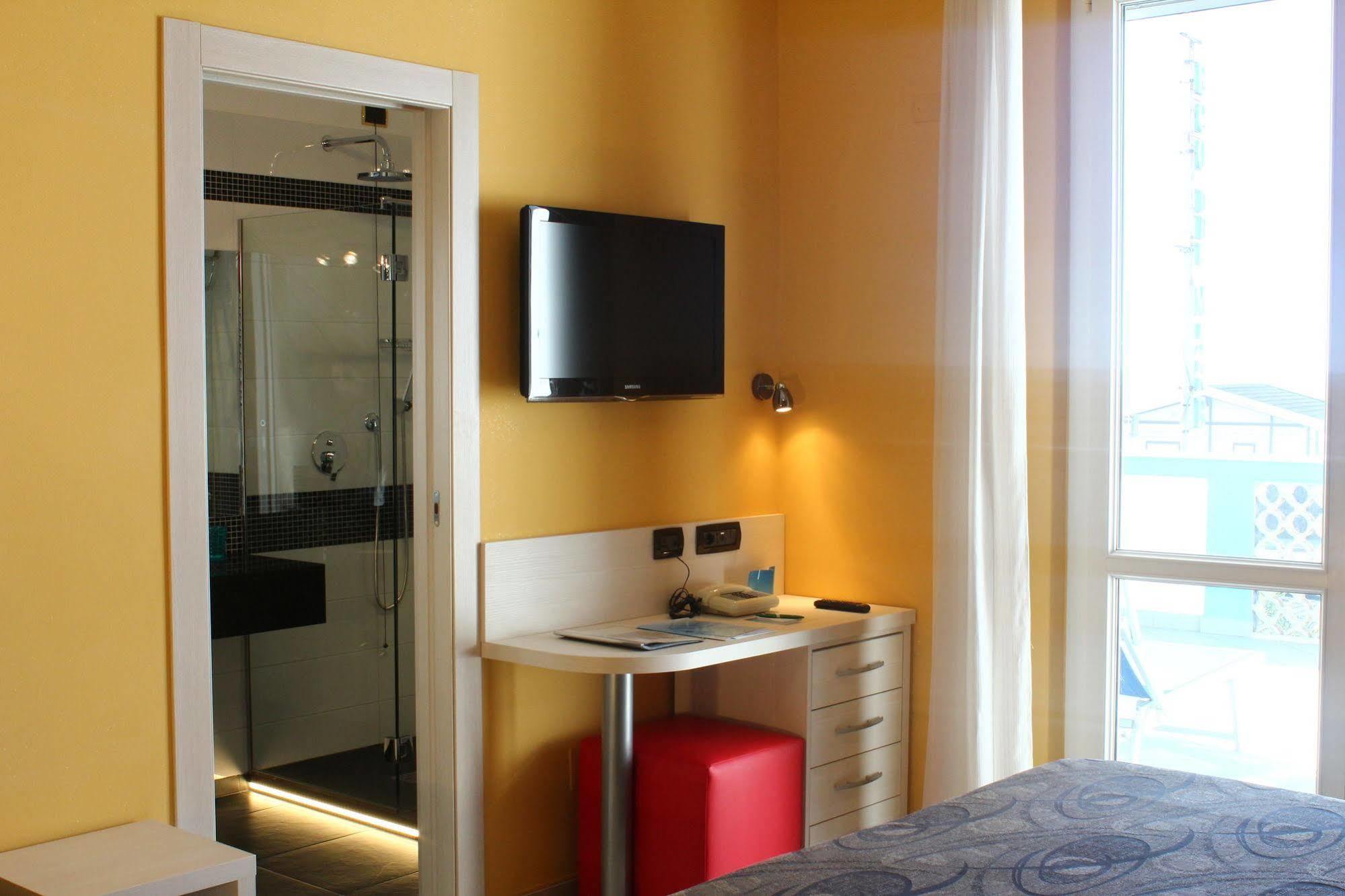 Hotel Eco Del Mare Marina di Massa Extérieur photo