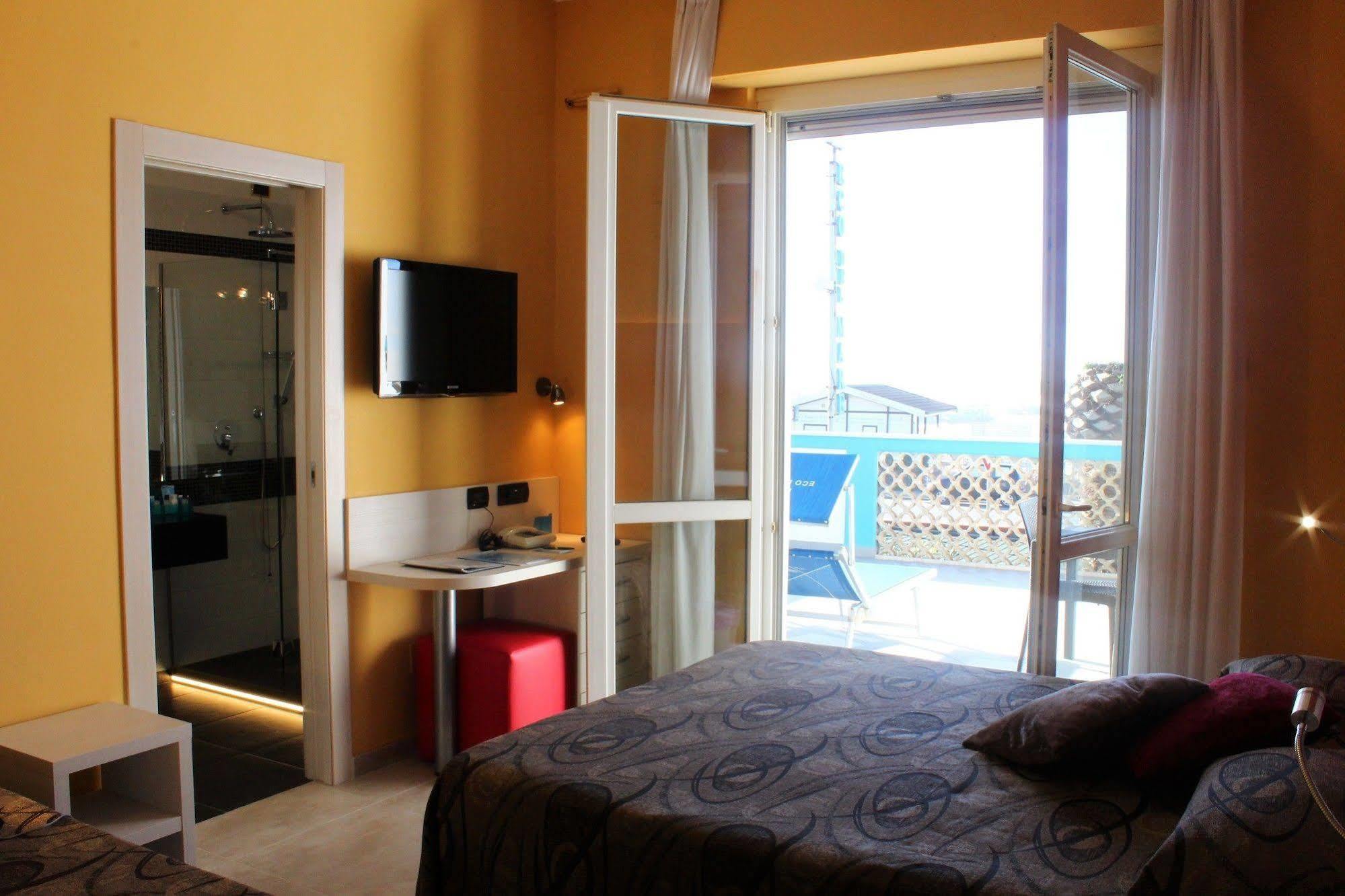 Hotel Eco Del Mare Marina di Massa Extérieur photo